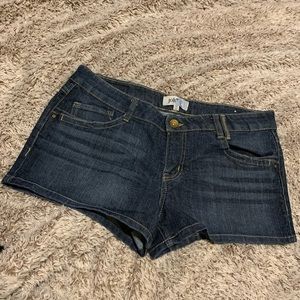 NWOT jolt Jean shorts